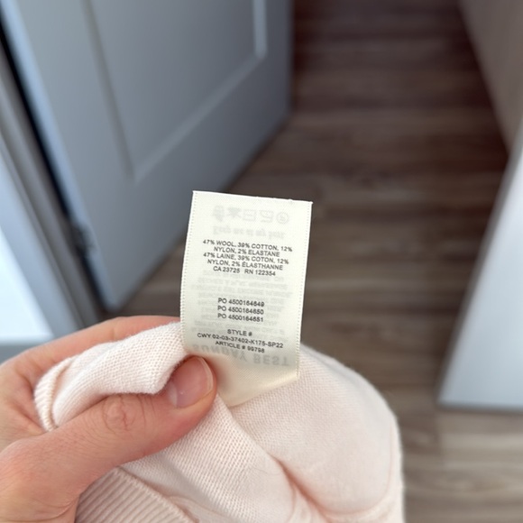 Sunday Best Aritzia Quinn cropped sweater vest - Picture 4 of 4